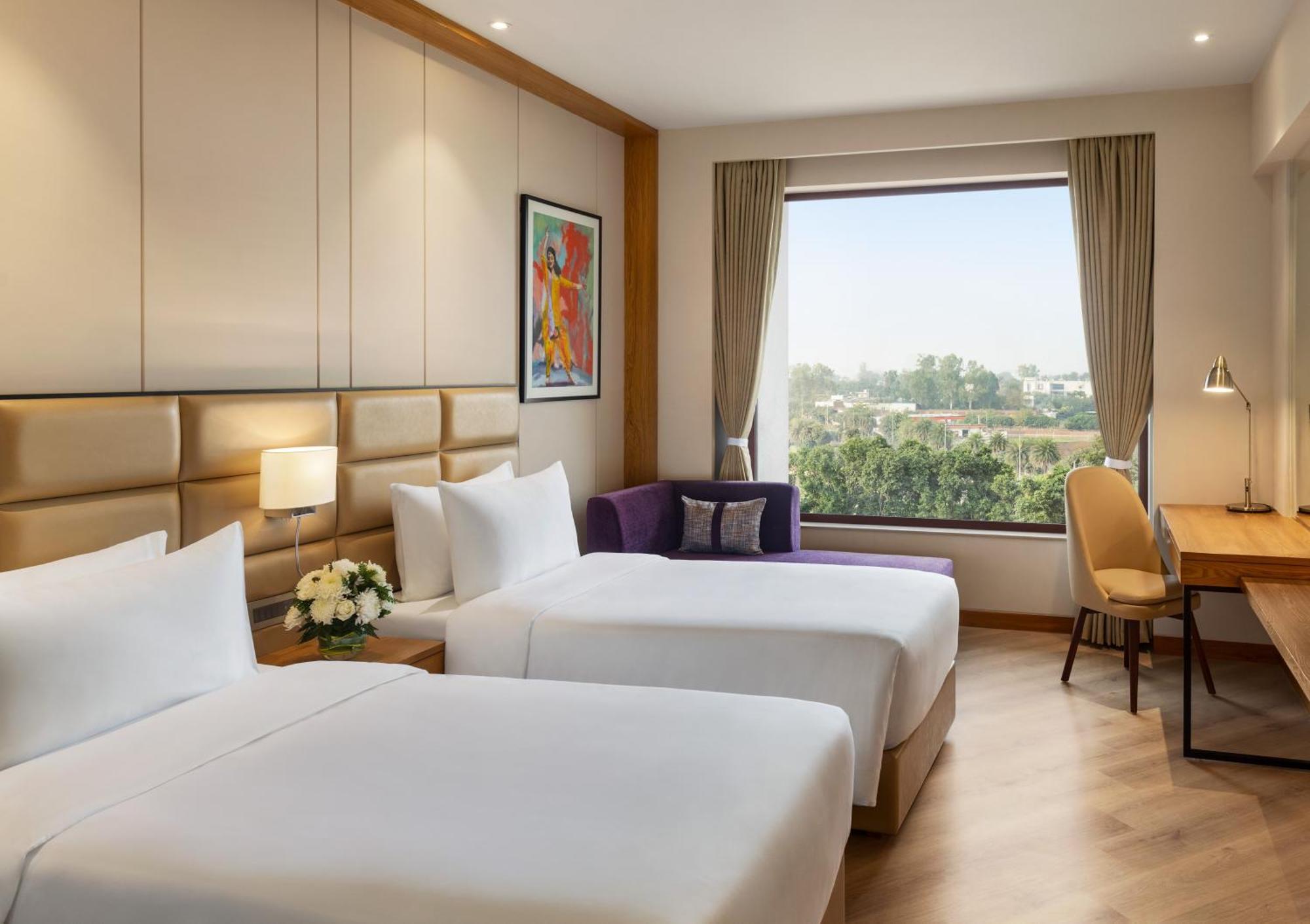 Ramada Encore By Wyndham Amritsar Airport 외부 사진