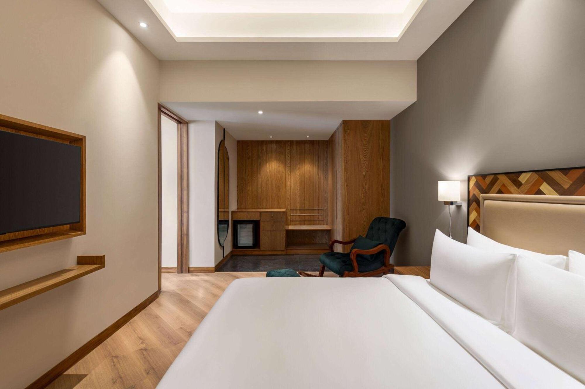 Ramada Encore By Wyndham Amritsar Airport 외부 사진