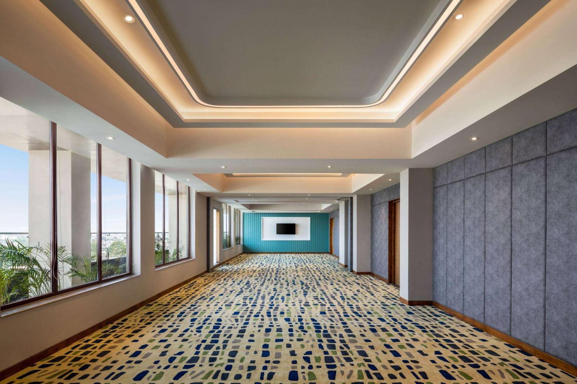 Ramada Encore By Wyndham Amritsar Airport 외부 사진