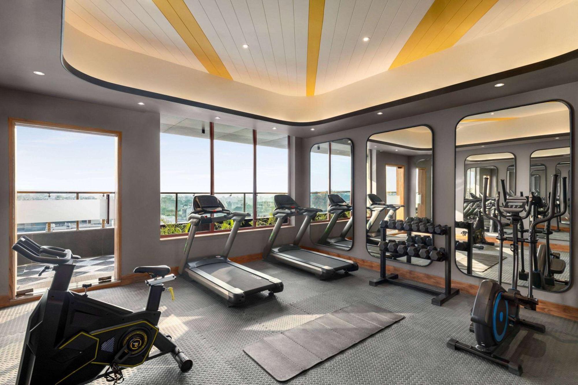 Ramada Encore By Wyndham Amritsar Airport 외부 사진